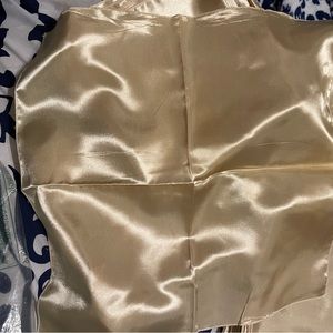 Lot of 20 Satin Champagne colored dinner napkins